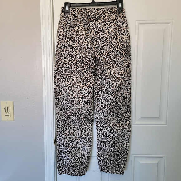 Urban Outfitters Leopard Print Front Zip Joggers Trendy Contemporary Size XS - Picture 1 of 12